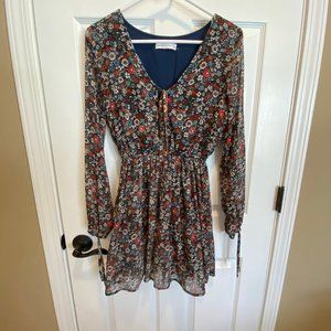 Patterned V-neck dress